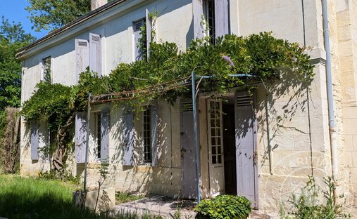 House in Tresses, Nouvelle-Aquitaine, France 1