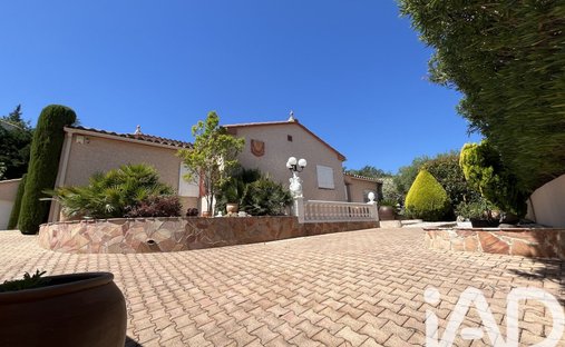 House in Reynes, Occitania, France 1