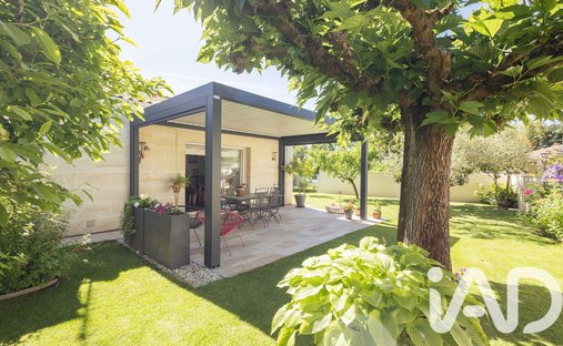 House in Chemin Long-Garies, Mérignac, France 1