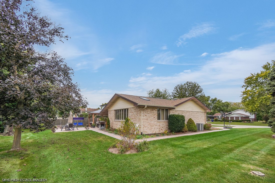 House in Orland Park, Illinois, United States 2 - 18030270
