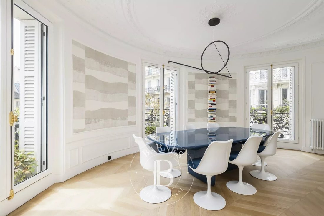 Apartment in Saint Germain des Prés, Paris 6e Arrondissement, Paris 3 - 18027406
