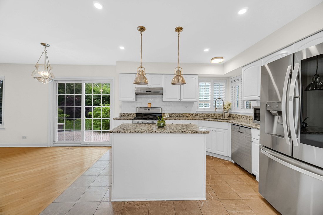 House in Buffalo Grove, Illinois, United States 4 - 17487971