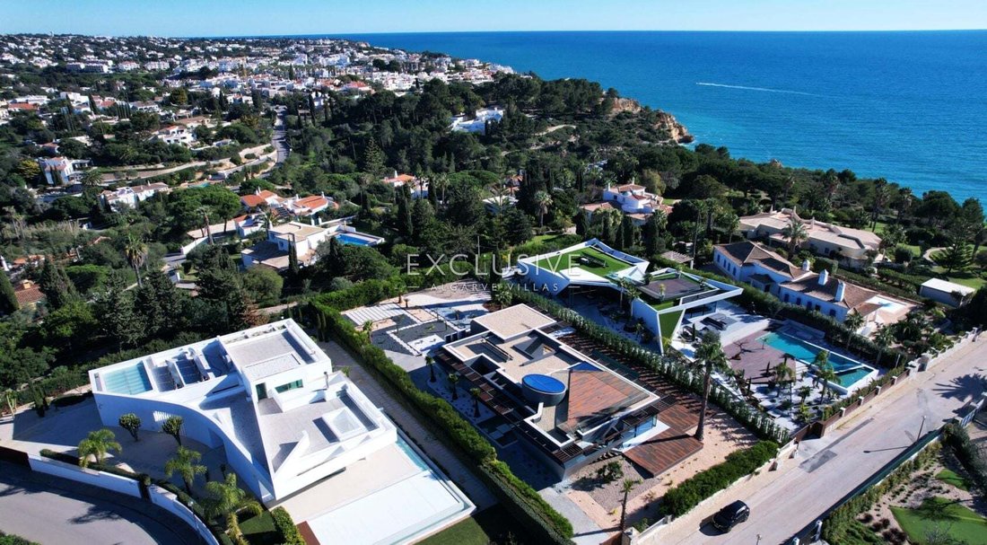 Villa in Carvoeiro, Algarve, Portugal 2 - 15399035