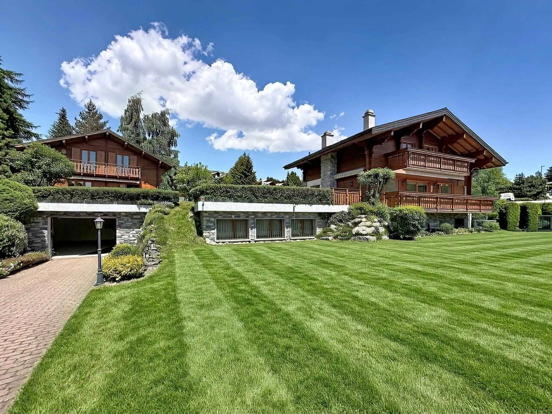 Chalet in Crans-Montana, Valais, Switzerland 1 - 17146175