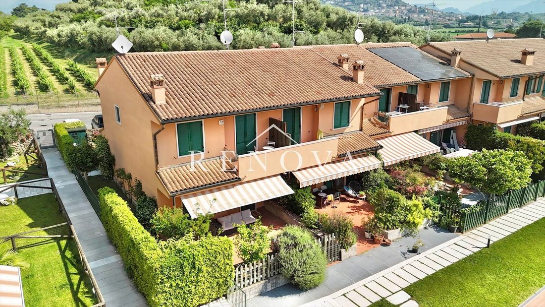 Villa in Bardolino, Veneto, Italy 1 - 18010160