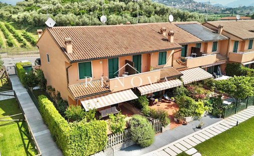 Villa a Bardolino, Veneto, Italia 1