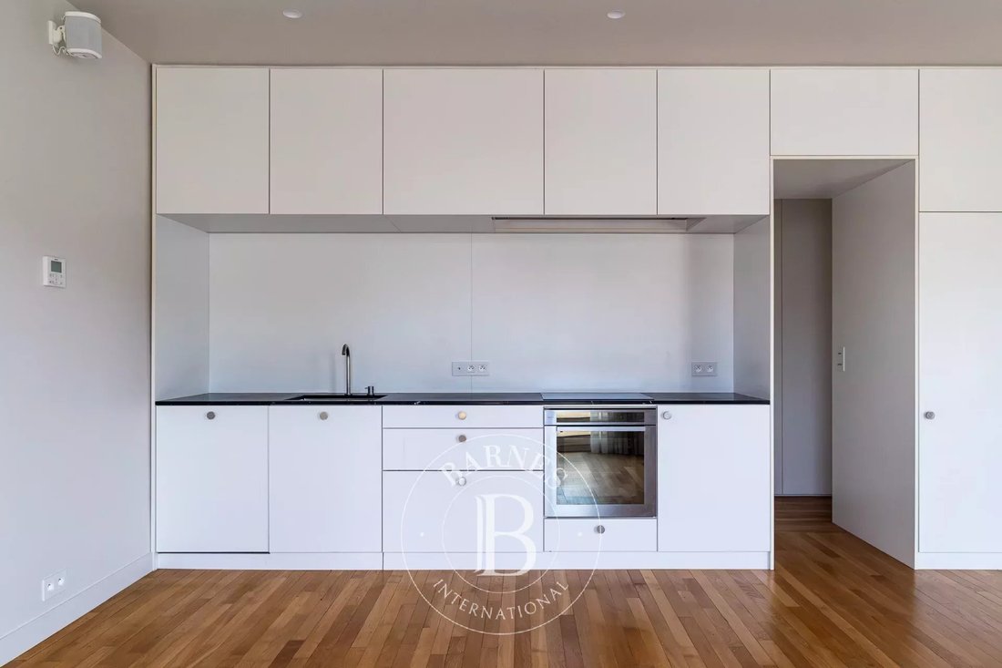 Apartment in Saint James-Général Koenig, Neuilly-sur-Seine, France 5 - 18027564