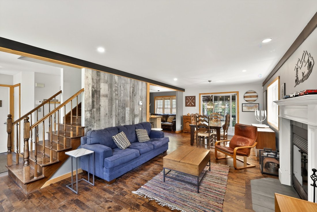 House in Prévost, Quebec, Canada 5 - 18030999