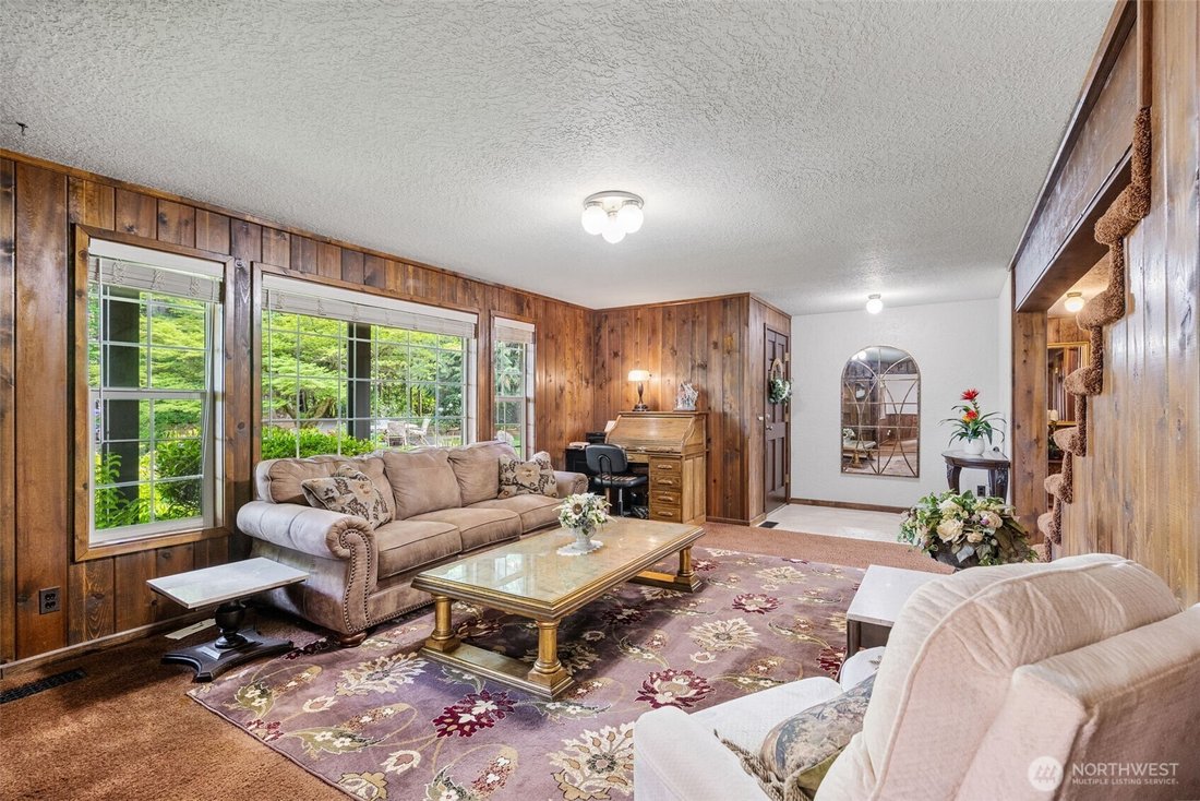 Ethel, Washington, United States 5 - 18028219