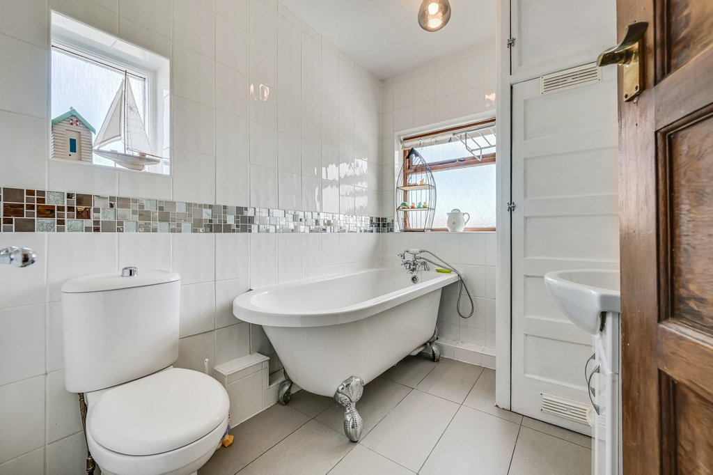 House in Moulsham Lodge, Chelmsford, England 3 - 18027407
