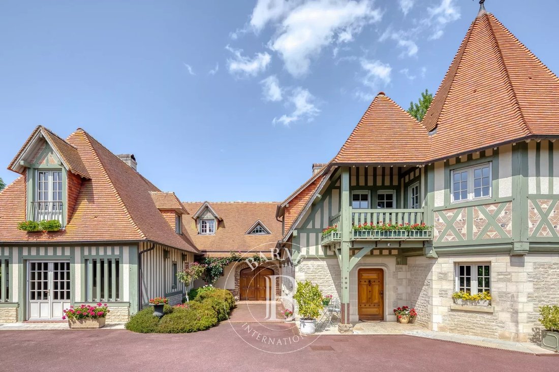 House in Livarot-Pays-d'Auge, Normandy, France 4 - 17959484