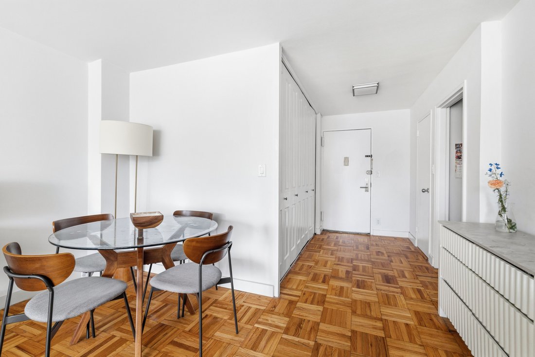 Co Op in New York, New York, United States 5 - 18032760