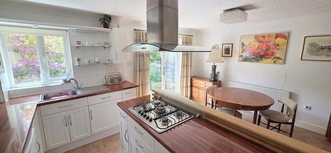 Bungalow in Lindfield, England 1 - 18030910