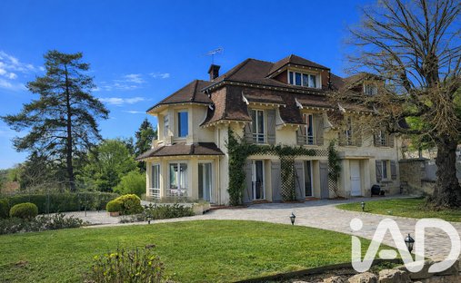 House in Saint-Léger-en-Yvelines, Ile-de-France, France 1