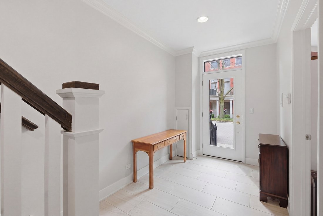 House in Chicago, Illinois, United States 2 - 18030853