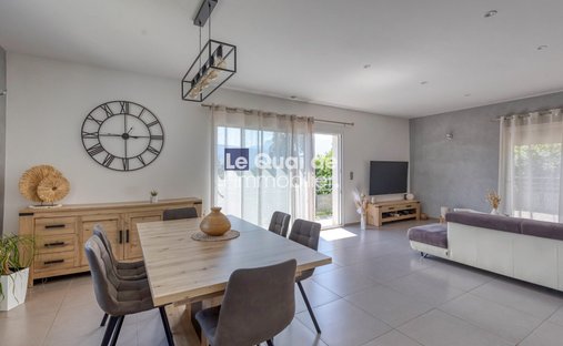House in Les Iles, Moirans, France 1