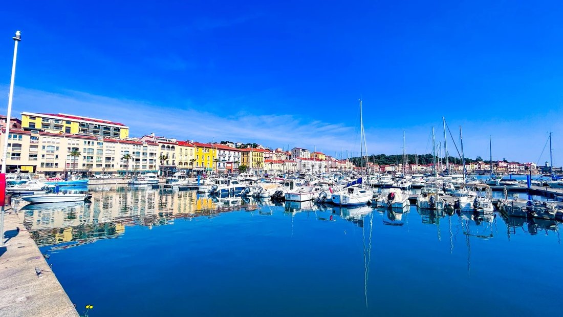 Apartment in Peripherie, Port-Vendres, France 1 - 17974969