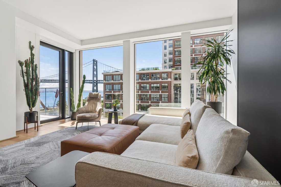 Condo in San Francisco, California, United States 3 - 18029425