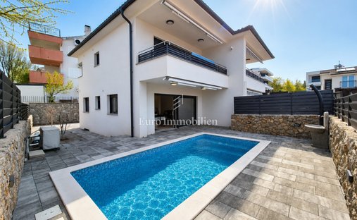 House in Malinska, Primorje-Gorski Kotar County, Croatia 1