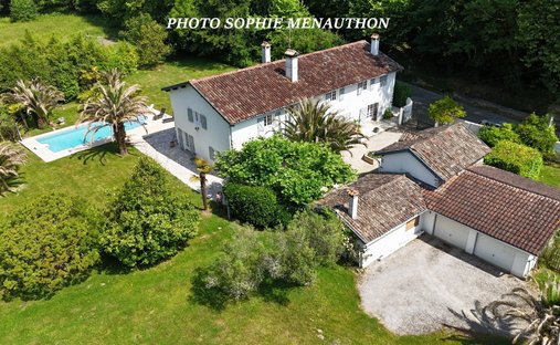 House in Bayonne, Nouvelle-Aquitaine, France 1
