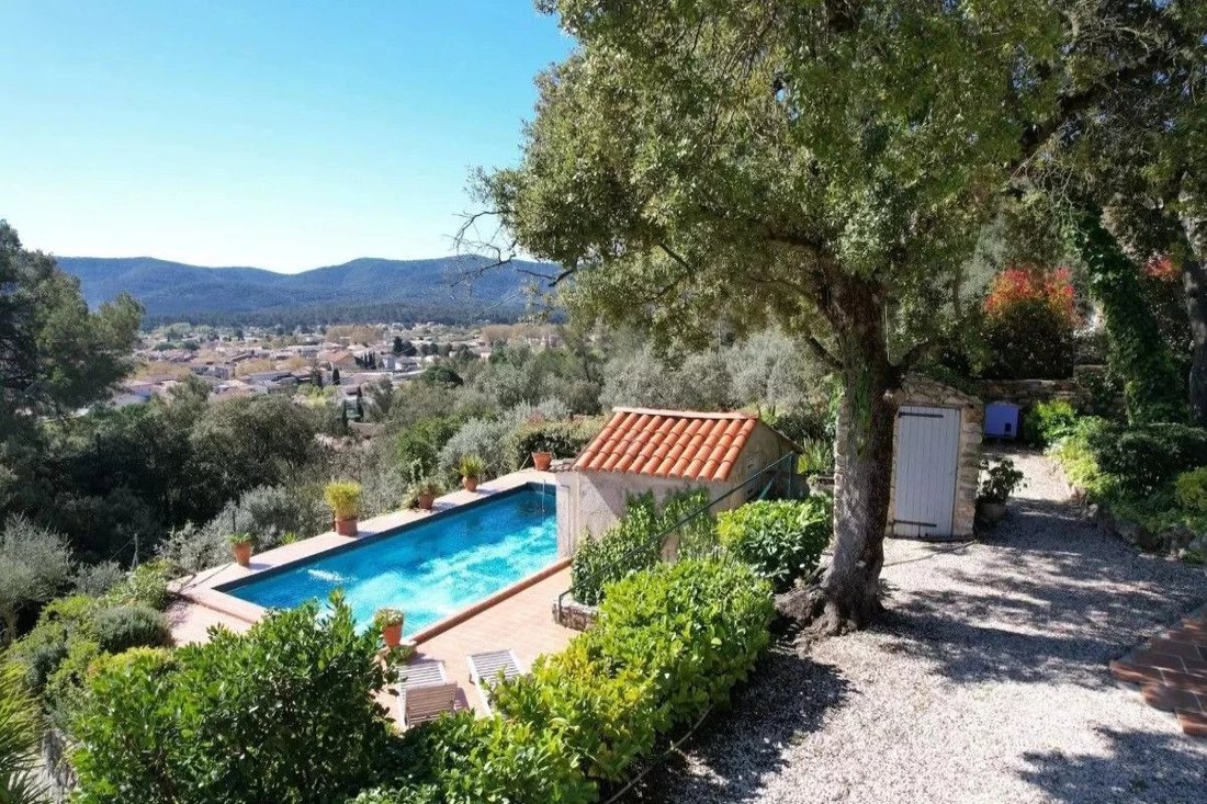 Casa en Pignans, Provenza-Alpes-Costa Azul, Francia 1 - 18027525