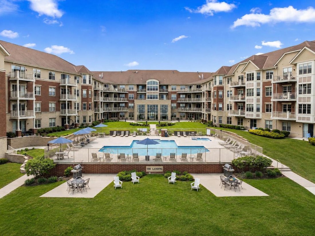 Condo in Saint Francis, Wisconsin, United States 5 - 17786901