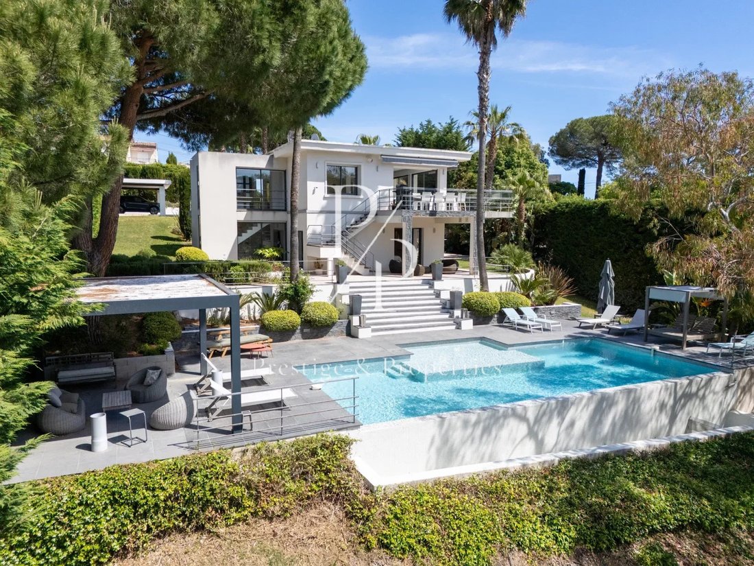 Villa in Cannes, Provence-Alpes-Côte d'Azur, France 1 - 18027540