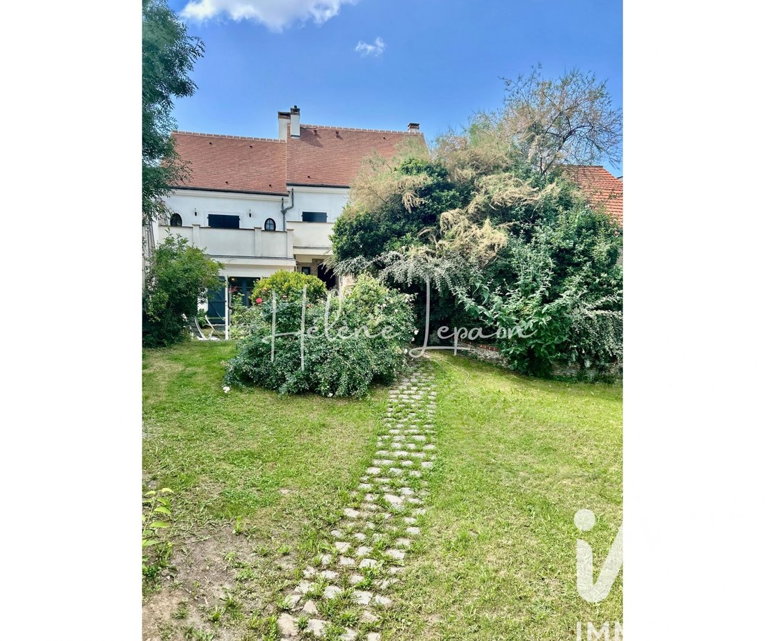 House in Herondeaux, Groslay, France 3 - 18035809