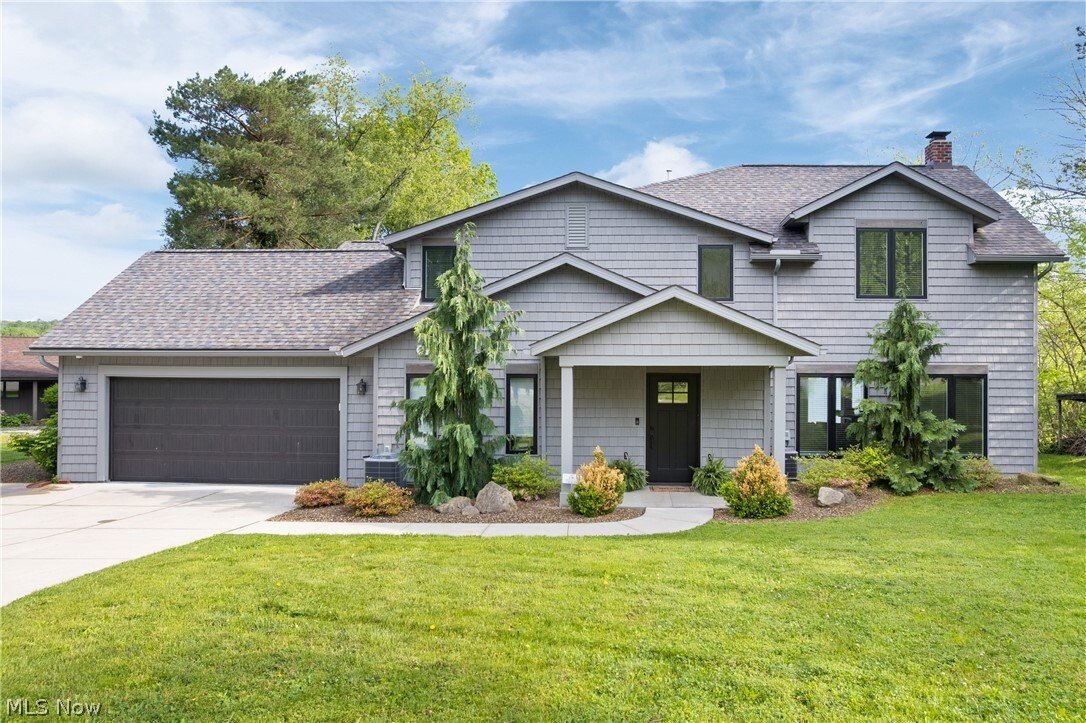 House in Sherrodsville, Ohio, United States 1 - 18032003