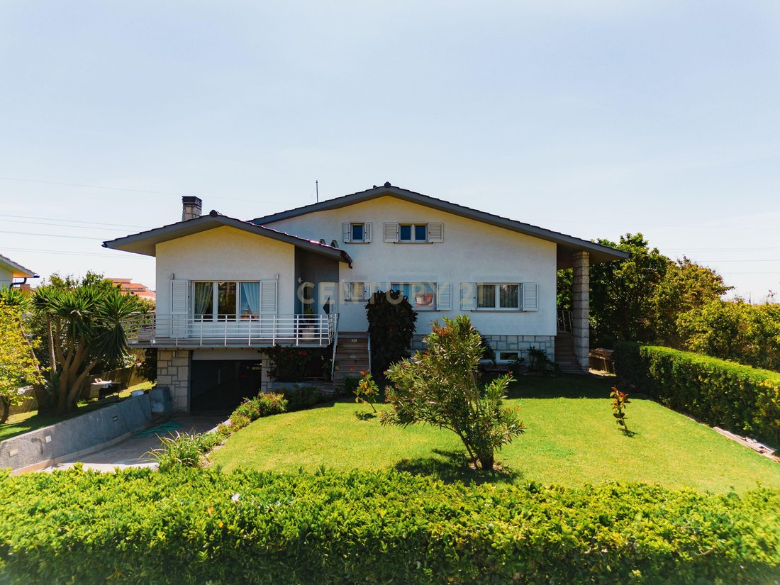 Villa in Vieira de Leiria, Leiria District, Portugal 2 - 18030396