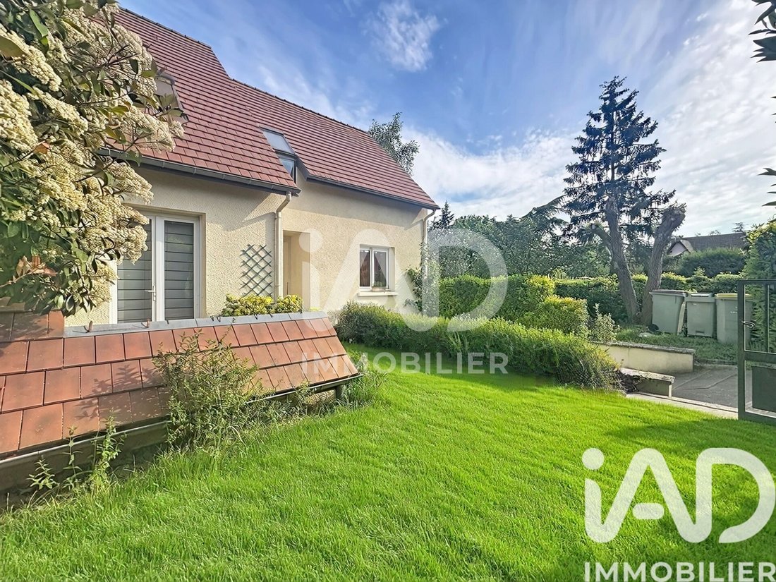 House in Les Sablons, Villecresnes, France 2 - 18035654