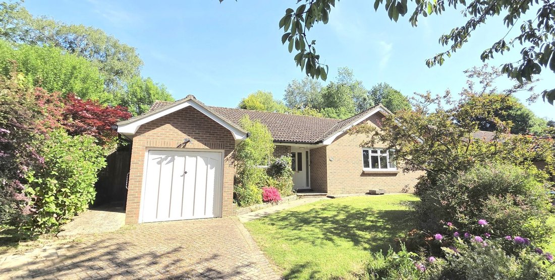 Bungalow in Lindfield, England 2 - 18030910