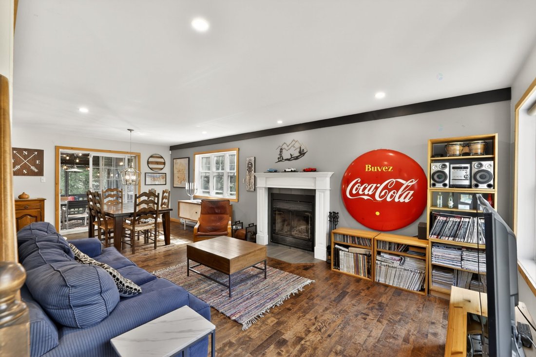 House in Prévost, Quebec, Canada 4 - 18030999