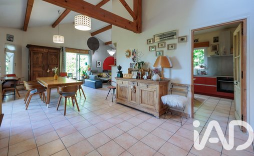 House in Saint-Genis-les-Ollieres, Auvergne-Rhône-Alpes, France 1