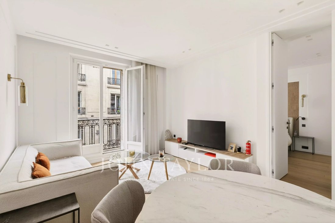Apartment in Batignolles-Cardinet, Paris 17e Arrondissement, Paris 3 - 18027690