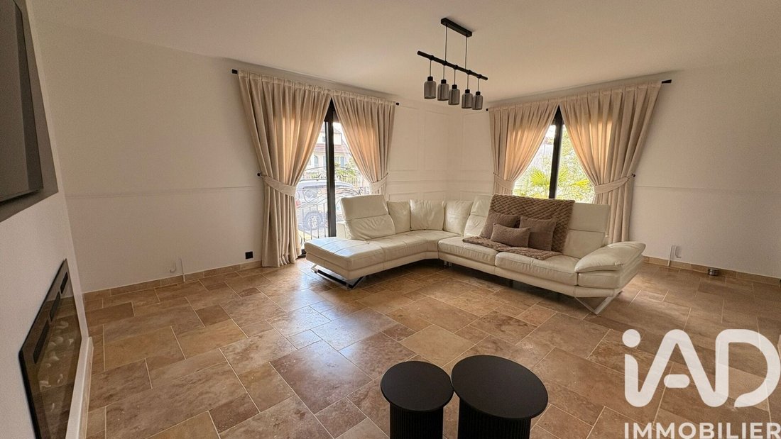 House in Montfermeil, Ile-de-France, France 2 - 18035541