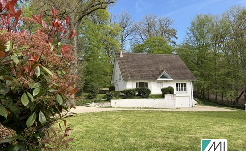 Casa a Les Essarts-le-Roi, Île-de-France, Francia 1