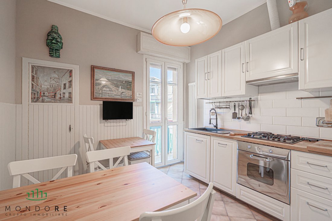 Apartment in Costa Saragozza, Bologna, Emilia-Romagna 1 - 18032073