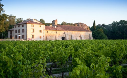 Castle in Châteauneuf-du-Pape, Provence-Alpes-Côte d'Azur, France 1