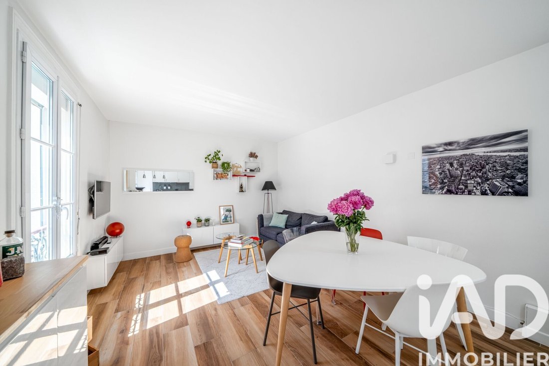 Apartment in La Garenne-Colombes, Ile-de-France, France 1 - 18035825