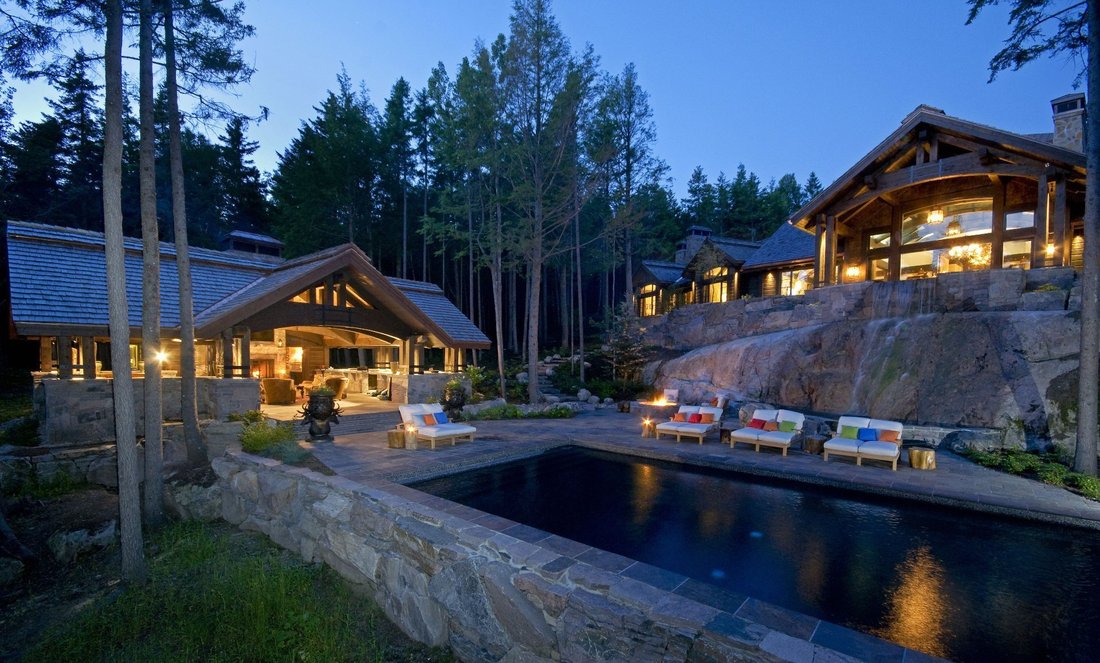 House in Mont-Tremblant, Quebec, Canada 1 - 18031104