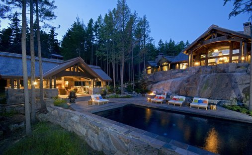 House in Mont-Tremblant, Quebec, Canada 1