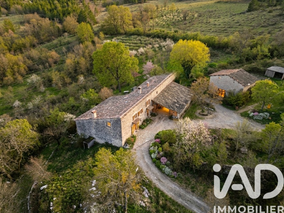 House in Noyers-sur-Jabron, Provence-Alpes-Côte d'Azur, France 1 - 17658446