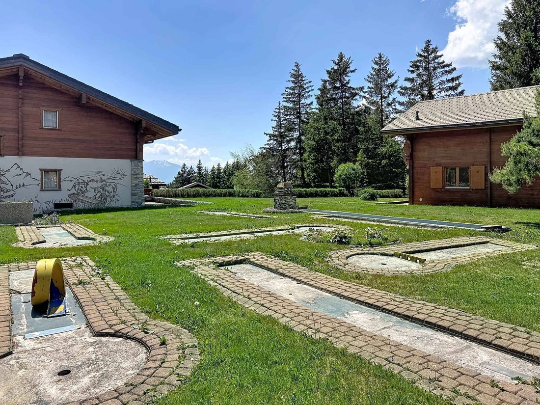 Chalet in Crans-Montana, Valais, Switzerland 4 - 17146175