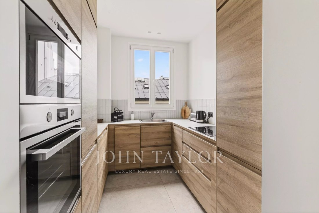 Apartment in Batignolles-Cardinet, Paris 17e Arrondissement, Paris 4 - 18027690