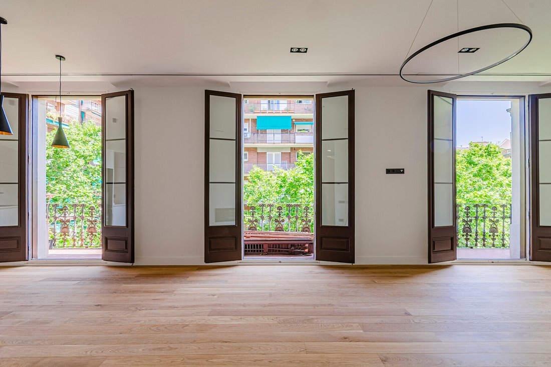Apartment in Eixample, Barcelona, Spain 4 - 18032872