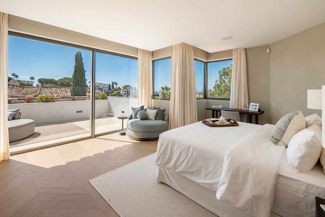 Villa in La Quinta, Benahavis, Andalusia 5 - 18033071