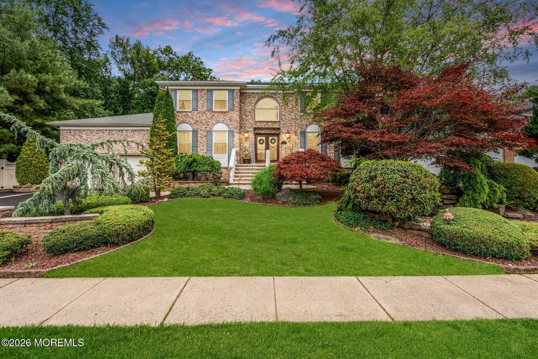 House in Marlboro Township, New Jersey, United States 1 - 18033034