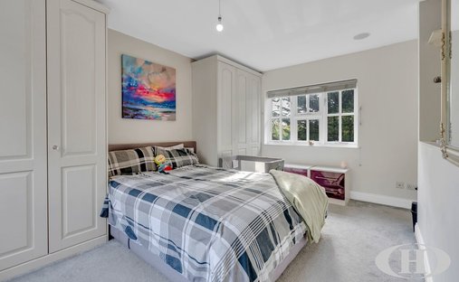 House in Langley Corner, Iver, England 1