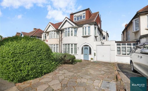 House in Barnet, England 1